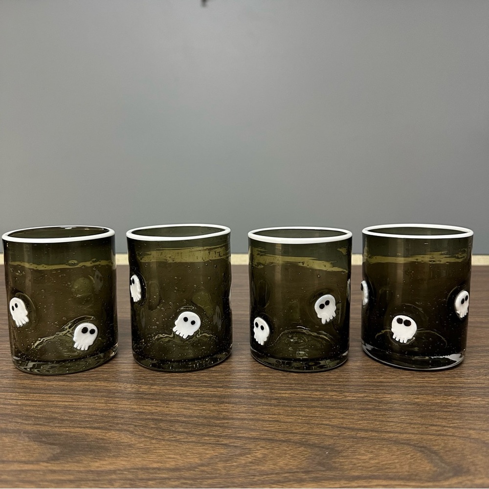 Pottery Barn Scary Squad Set 4 Skull Icon Drinking Glasses Tumblers Halloween - Picture 3 of 16